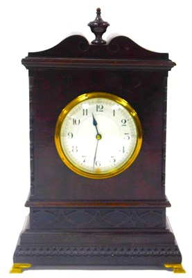 Lot 102 - An early 20thC mahogany cased mantel clock,...