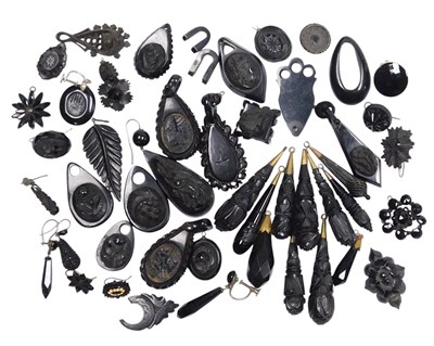 Lot 596 - Assorted Victorian and late 19thC jet and...
