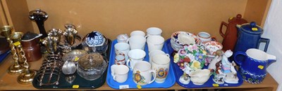 Lot 2019 - General household effects, to include a group...