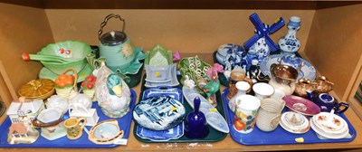 Lot 2033 - General household effects, to include a...