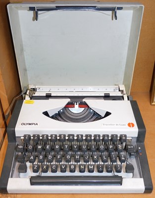 Lot 2053 - An Olympia Traveller Deluxe cased typewriter.