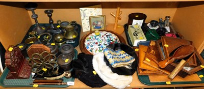 Lot 2059 - General household effects, to include...