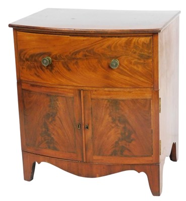 Lot 731 - A 19thC mahogany bow fronted side...