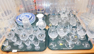 Lot 2121 - Various glassware, to include champagne flutes,...
