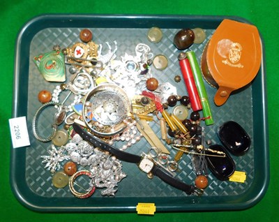 Lot 2206 - Costume jewellery, to include a Bijoux Briton...