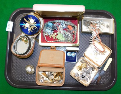 Lot 2215 - Costume jewellery, to include a Victorian...