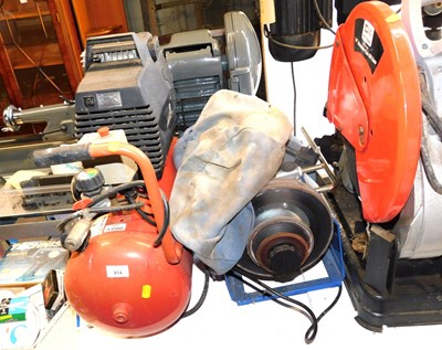 Lot 814 - A Clarke Warrior oil free air compressor, with...
