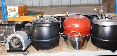 Lot 1165 - Various outdoor and other catering items, to...