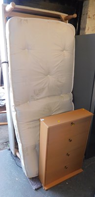 Lot 1011 - An electric single bed, comprising mattress...