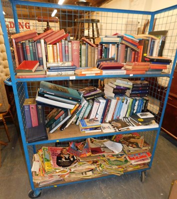Lot 1088 - Books, hard and soft back literature, Hawass...
