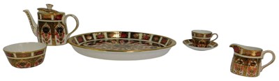 Lot 205 - A Royal Crown Derby Imari pattern porcelain...