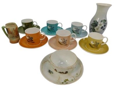 Lot 269 - A group of ceramics, to include six Susie...