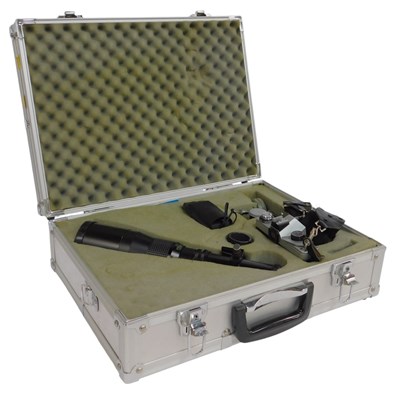 Lot 304 - A Praktica LTL camera, together with a Paragon...