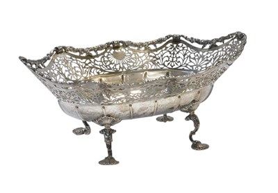 Lot 21 - A George V pierced silver dish, of oval form,...