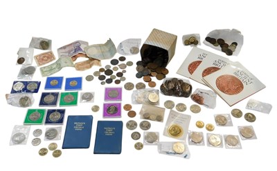Lot 409 - Commemorative and other coinage, to include...