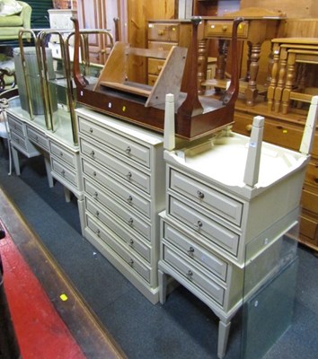 Lot 1062 - A white and gilt highlighted dressing table,...