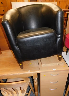 Lot 1200 - A computer office desk, three drawer chest and...
