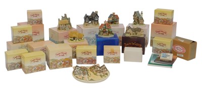 Lot 583 - A group of David Winter cottages, to include...