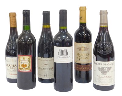 Lot 497 - Bottles of wine, including La Chasse du Pape...