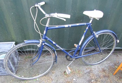 Lot 1140 - A Rotary gentleman's bicycle, blue frame.