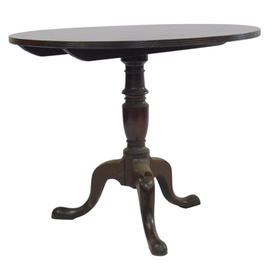 Lot 711 - A 19thC mahogany tilt top table, the circular...