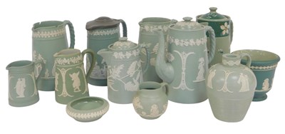 Lot 512 - A group of Dudson Brothers green sprig moulded...