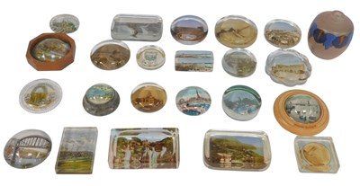 Lot 464 - A group of late Victorian and later glass...