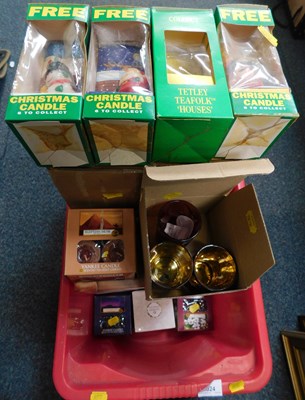 Lot 2024 - A box containing candles, Christmas candles,...