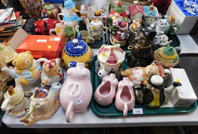 Lot 2066 - A group of ceramics, including character,...