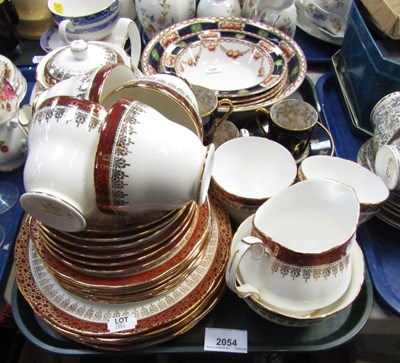 Lot 2054 - A group of Duchess teaware, including teapot,...