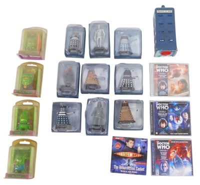 Lot 529 - A group of Doctor Who models and associated...