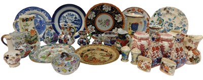 Lot 556 - A group of English pottery, including Masons...