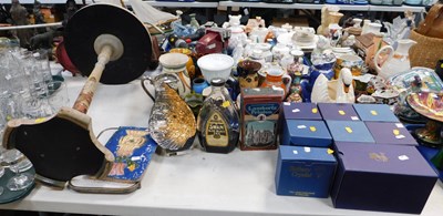 Lot 2262 - General household effects, including an Imari...