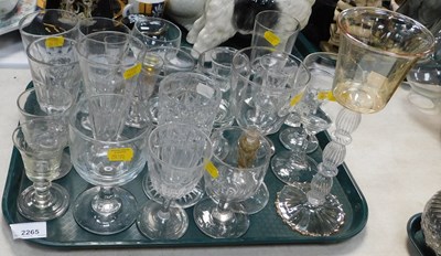 Lot 2265 - A group of 19thC and later glassware,...