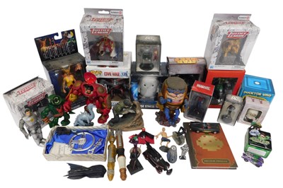 Lot 756 - A Star Wars alarm clock, boxed, three Justice...