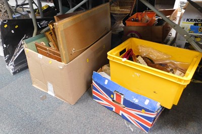 Lot 2162 - Ceramics, glassware, household items,...