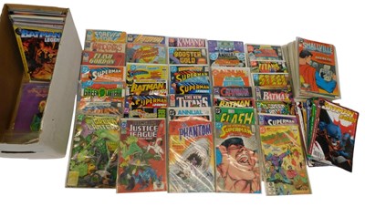 Lot 724 - DC comics dating from the late 1980, 1990s and...