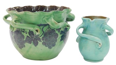 Lot 770 - An early 20thC Barum Barnstaple green glazed...