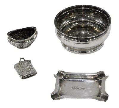 Lot 291 - A collection of small silver, to include bowl,...