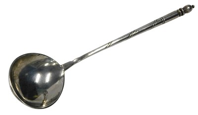 Lot 319 - A Russian white metal spoon, with black Niello...