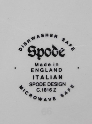 Lot 29 - A group of Copeland Spode Italian pattern and...