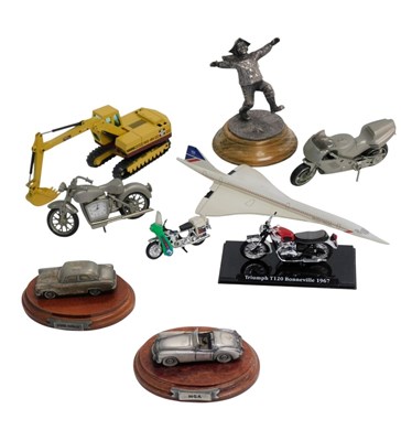 Lot 666 - Miscellaneous items, to include a Ruston...