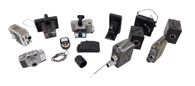 Lot 627 - A quantity of cameras, to include a Campro...