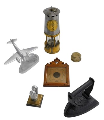 Lot 679 - Miscellaneous items, to include Protector...