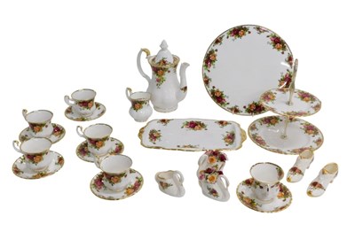 Lot 681 - A Royal Albert Old Country Roses part tea...