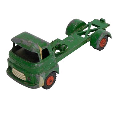 Lot 702 - A Tri-ang green painted lorry. (AF)