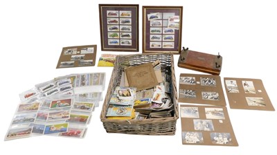 Lot 722 - A quantity of cigarette and tea cards, flower...