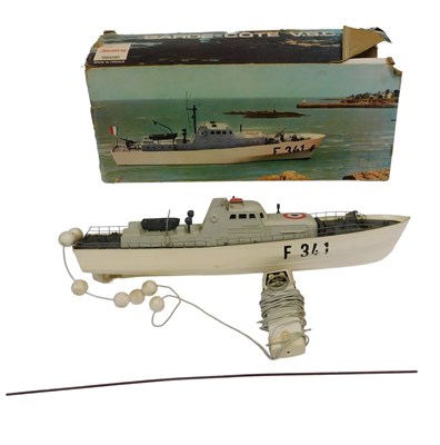 Lot 172 - A Garde-Cotev. S.C. Coastguard's remote...