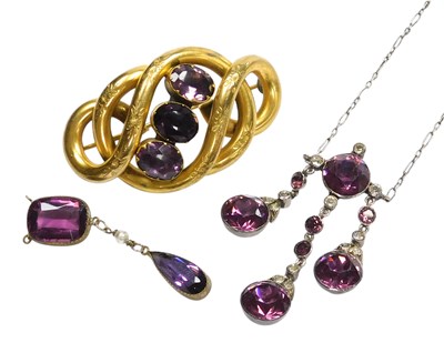 Lot 119 - A Victorian pinchbeck and amethyst brooch, set...