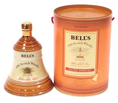 Lot 24 - A Bell's Old Scotch Whisky decanter, 37.5cl,...